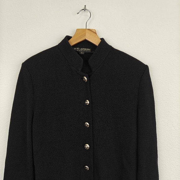 St. John Basics Mock Neck Button Up Padded Knit Cartigan Logo Buttons Size 6 - Picture 3 of 10
